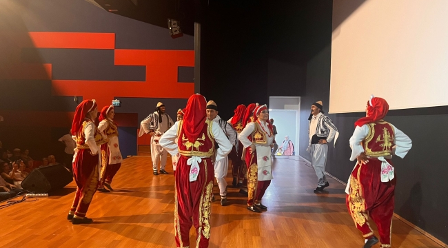 Sapanca Halk Dansları Gösterisi Gerçekleştirildi
