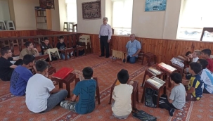 Taraklı Müftüsü Camileri Gezerek Kurs Gören Öğrencilerle Bir Araya Geldi