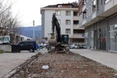 Yol bakım ve onarım çalışmaları mahallelerde devam ediyor.