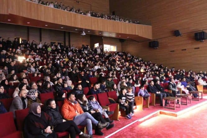 Serdivan’da Ramazan Etkinlikleri Geleneksel Tiyatro ve Tasavvuf Müziğiyle Renklendi