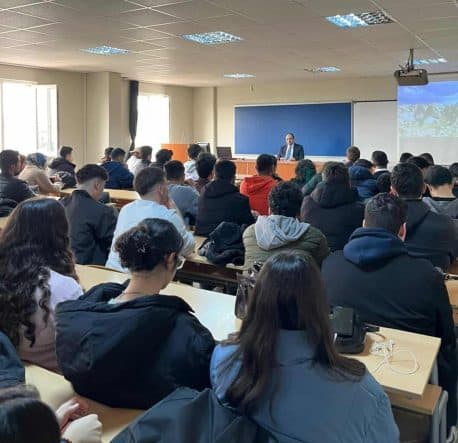 Bilişimde İnsan Kalmanın Önemi İlk Ders Etkinliğinde Ele Alındı