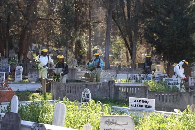 Sakarya Büyükşehir, 16 İlçedeki Mezarlıkları Ramazan Bayramı'na Hazırlıyor