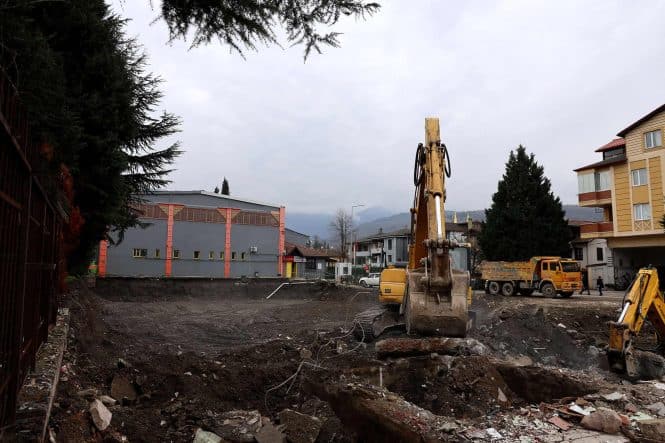 Sapanca’da 3 Katlı Modern Spor Salonu İnşaatı Resmen Başladı: Gençler İçin Yeni Buluşma Noktası