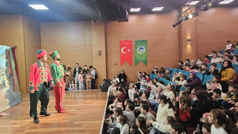 Geyve Sosyal Gelişim Merkezi’nde Renkli Ramazan Şenliği Çocuklarla Buluştu