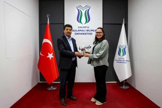 Rektör Sarıbıyık Kadın Personelin Gününü Kutladı