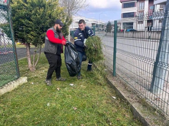 Serdivan’da Ramazan Bayramı Öncesi Park ve Camilerde Temizlik Seferberliği Başladı
