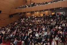 Serdivan’da Dünya Tiyatro Günü’nde Tiyatroseverler Özel Gösterimde Buluştu