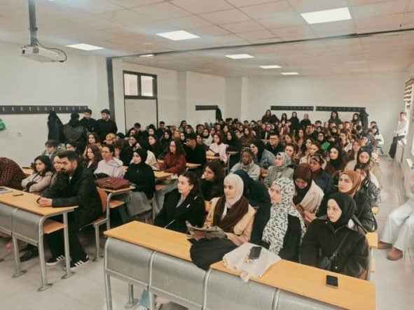 Akyazı SHMYO'da Türkiye'de Sağlık Hizmeti Sunumu Üzerine Bilgilendirici Etkinlik