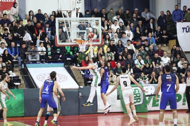 Sakarya Büyükşehir Basketbol Takımı, Yarı Finalde Kütahya’ya Karşı Evinde Güçlü Başlangıç Yaptı