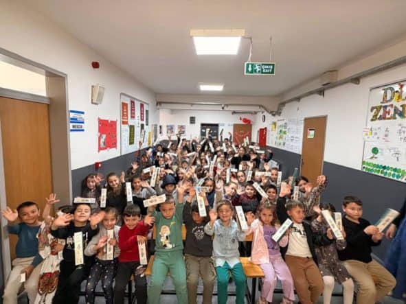 Sakarya'nın Farklı İlçelerinde Çocuklara 'Bir Hikâye Bin Neşe' Projesiyle Eğitim ve Eğlence