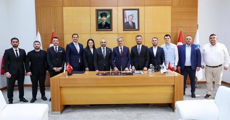 Sakarya GİAD’dan Protokol Ziyaretlerinde Anlamlı Fidan Bağışı Adımı