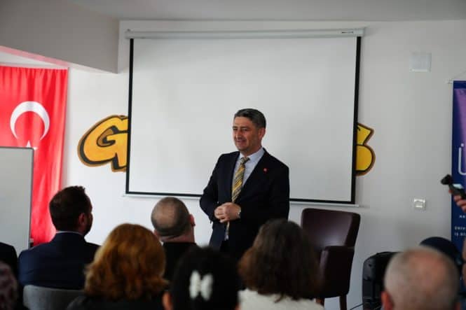 Sakarya Üniversitesi’nde Yaşam Boyu Öğrenenler Akademisi İleri Yaş Katılımcılara Kapılarını Açtı