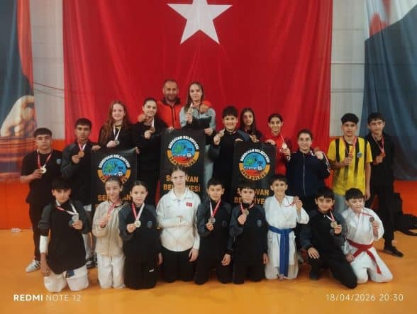 Serdivan Belediyesi Karate Takımı, 23 Nisan Şampiyonası’nda 10 Şampiyonlukla Öne Çıktı
