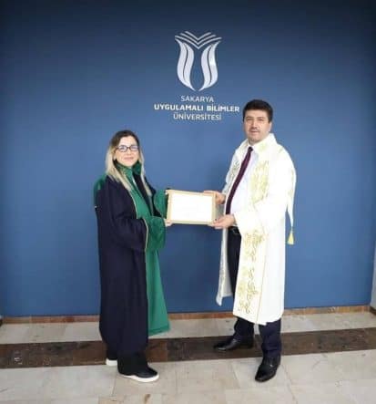 Üniversitede Akademik Ünvan Belge Takdim Töreninde Öğretim Üyelerine Belgeleri Sunuldu